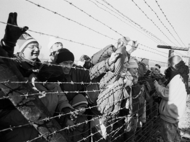 november 1989, ostnatý drôt