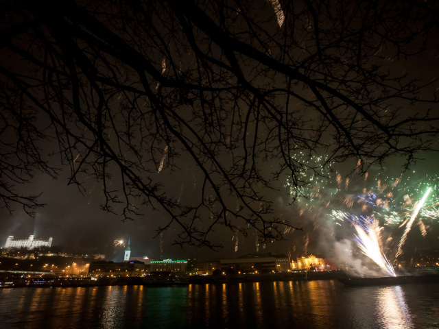 silvester 2014, bratislava, ohňostroj, pyrotechnika,