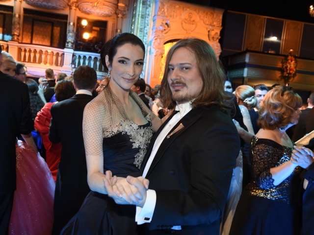 Lucia Hablovičová so svojím garde - dizajnérom Borisom Hanečkom. 