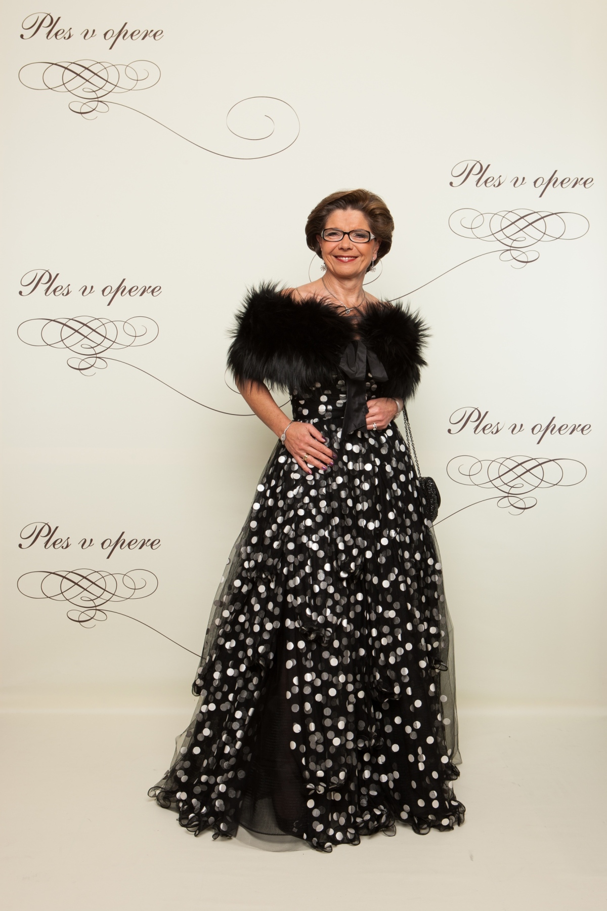 Regina Ovesny Straka