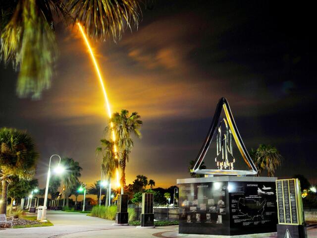 Dragon, SpaceX, Mys Canaveral, vesmírna loď