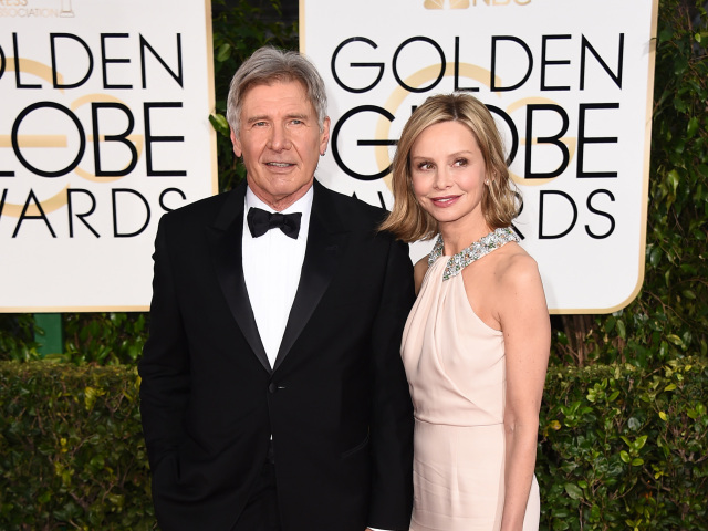 Herec Harrison Ford prišiel s manželkou Calistou Flockhart. 