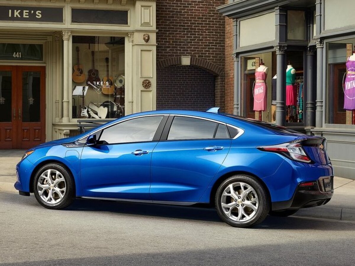 Chevrolet Volt - 2015