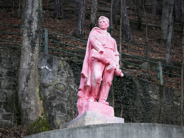 Banská Bystrica, socha partizána