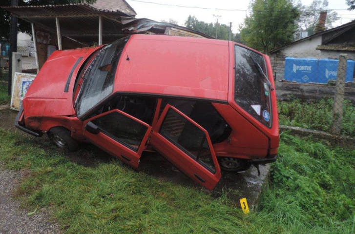 dopravná nehoda, auto, vrak,