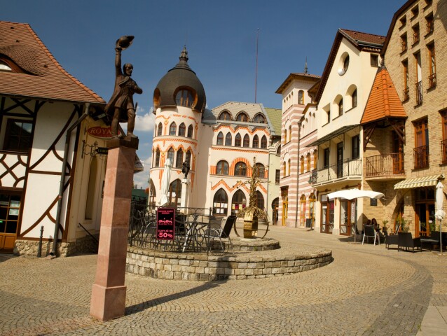 Komárno, Nádvorie Európy