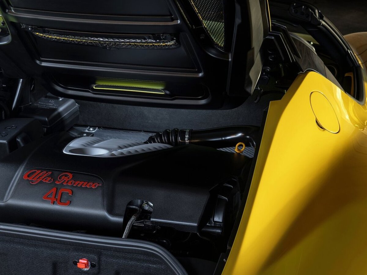 Alfa Romeo 4C Spider - 2015