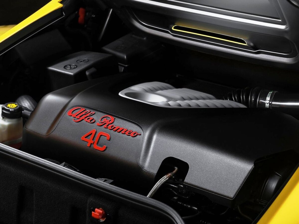 Alfa Romeo 4C Spider - 2015