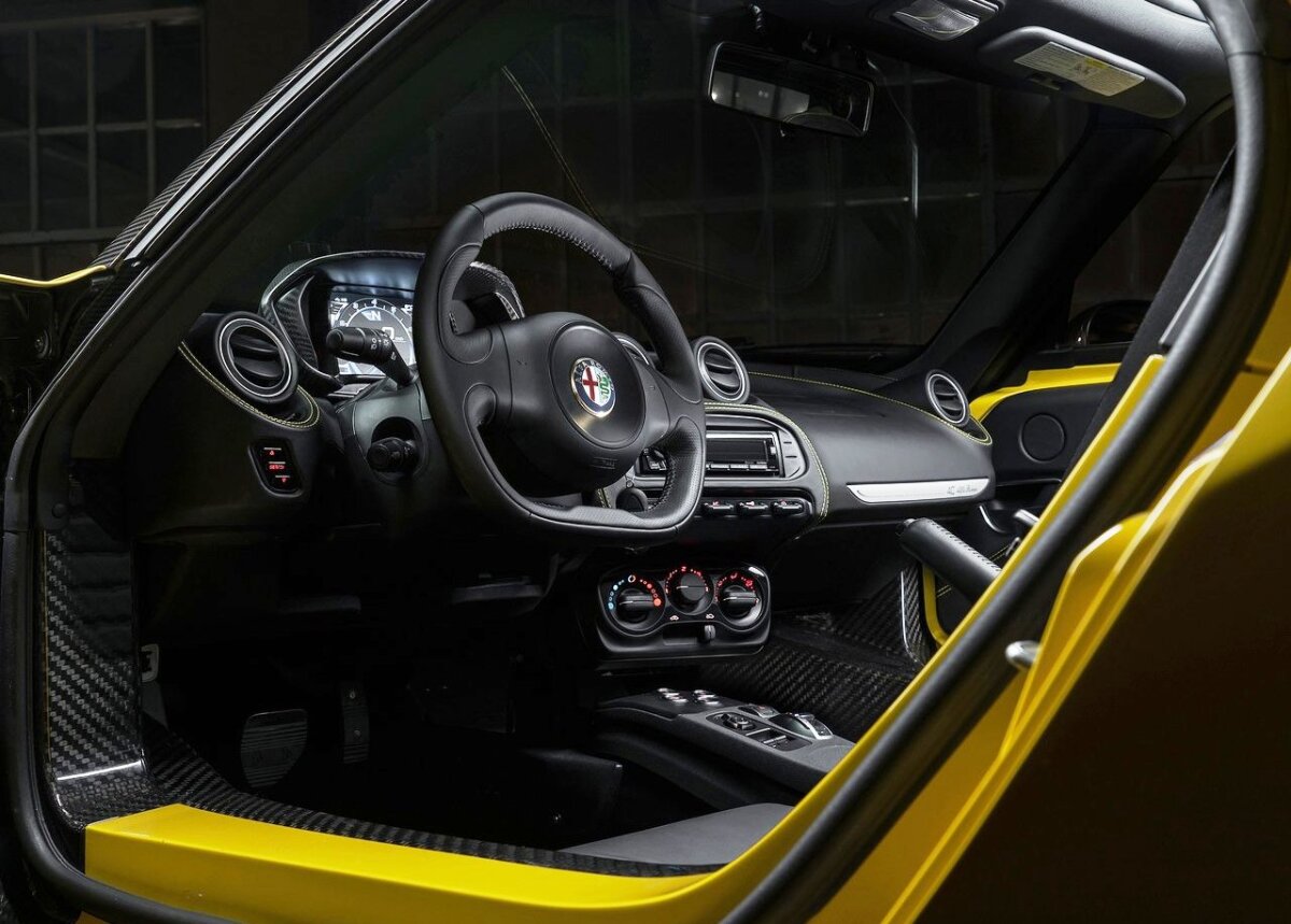 Alfa Romeo 4C Spider - 2015