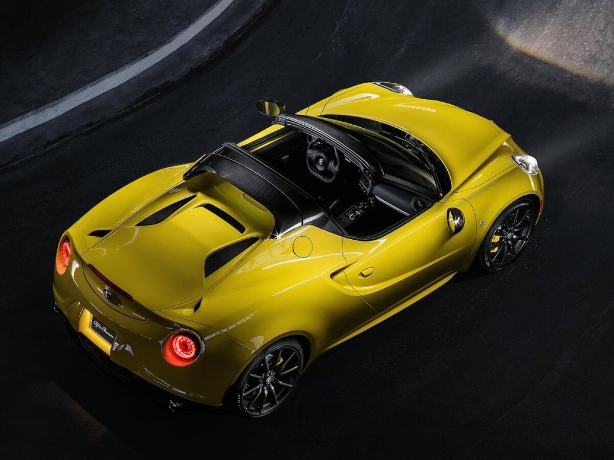 Alfa Romeo 4C Spider - 2015