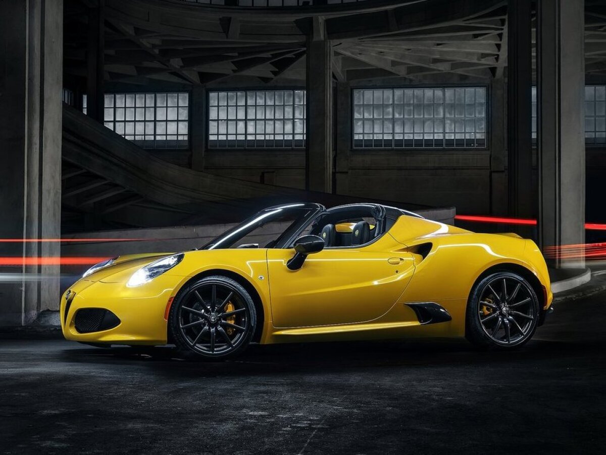 Alfa Romeo 4C Spider - 2015