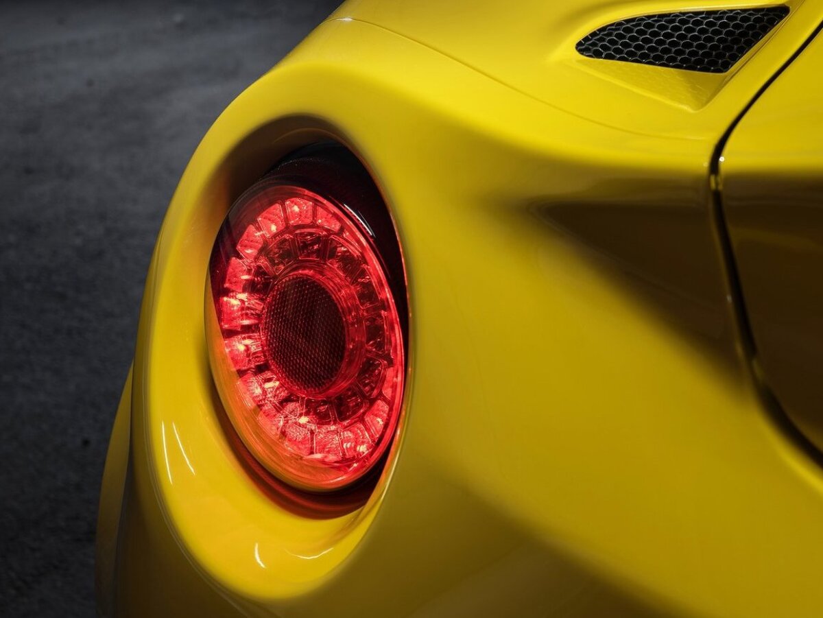 Alfa Romeo 4C Spider - 2015