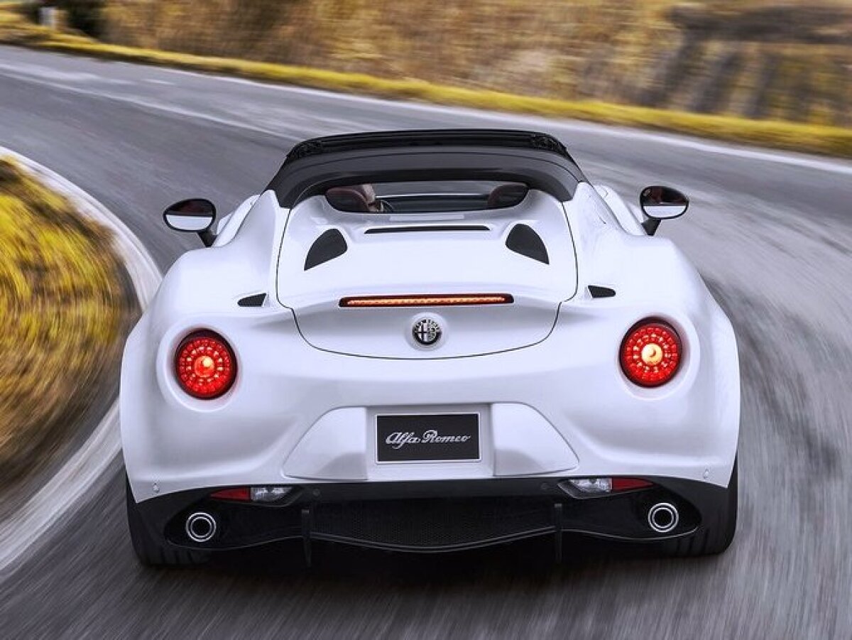 Alfa Romeo 4C Spider - 2015