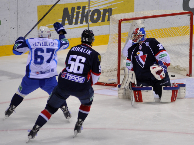 Denis Godla, Vladimír Mihálik, Pavel Razvadovskij, hokej, KHL, Slovan, Minsk