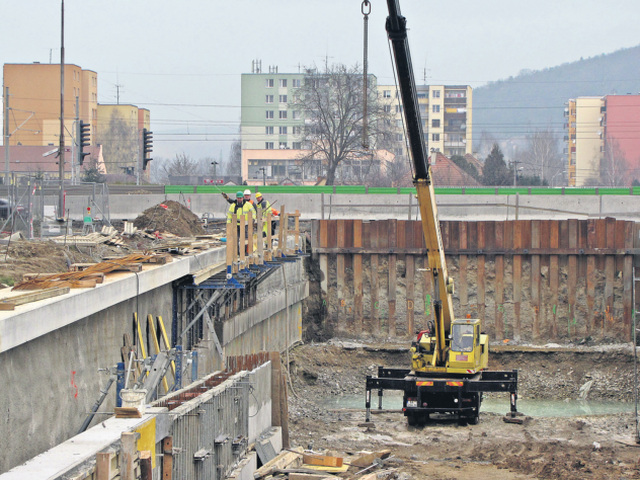 Trenčín, práce, železnica