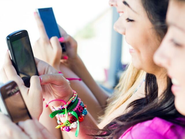 ruky, mobily