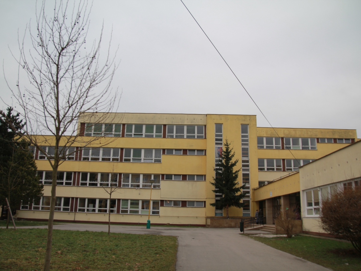 uniapps inzercia