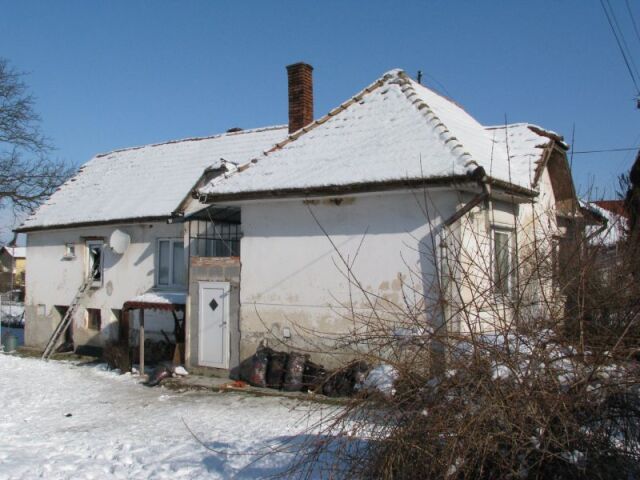 Kráľovce, dom