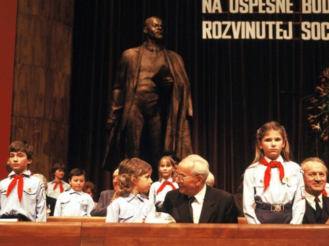 husákove deti, husák, normalizácia,