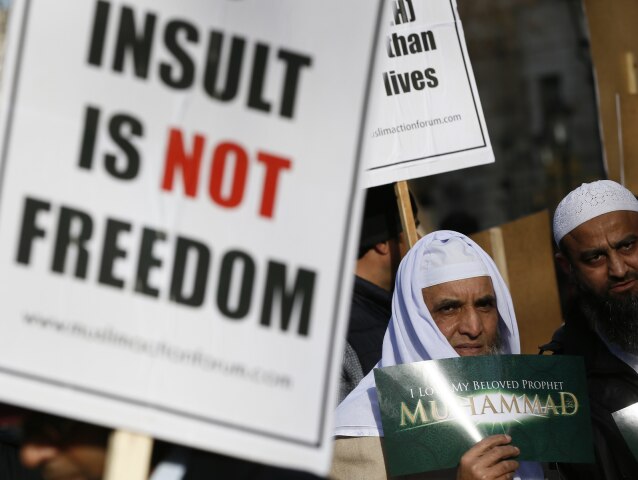Islam, moslimovia, Charlie Hebdo, demonštrácia, protest, karikatúry Mohameda, Veľká Británia, David Cameron, britský premiér, transparetny