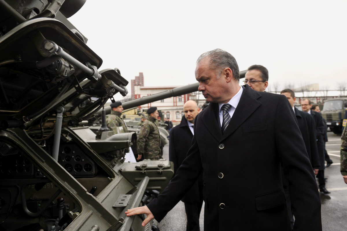 Prezident, Andrej Kiska, zbrane, armáda, vojaci, vojsko, Martin Glvač,
