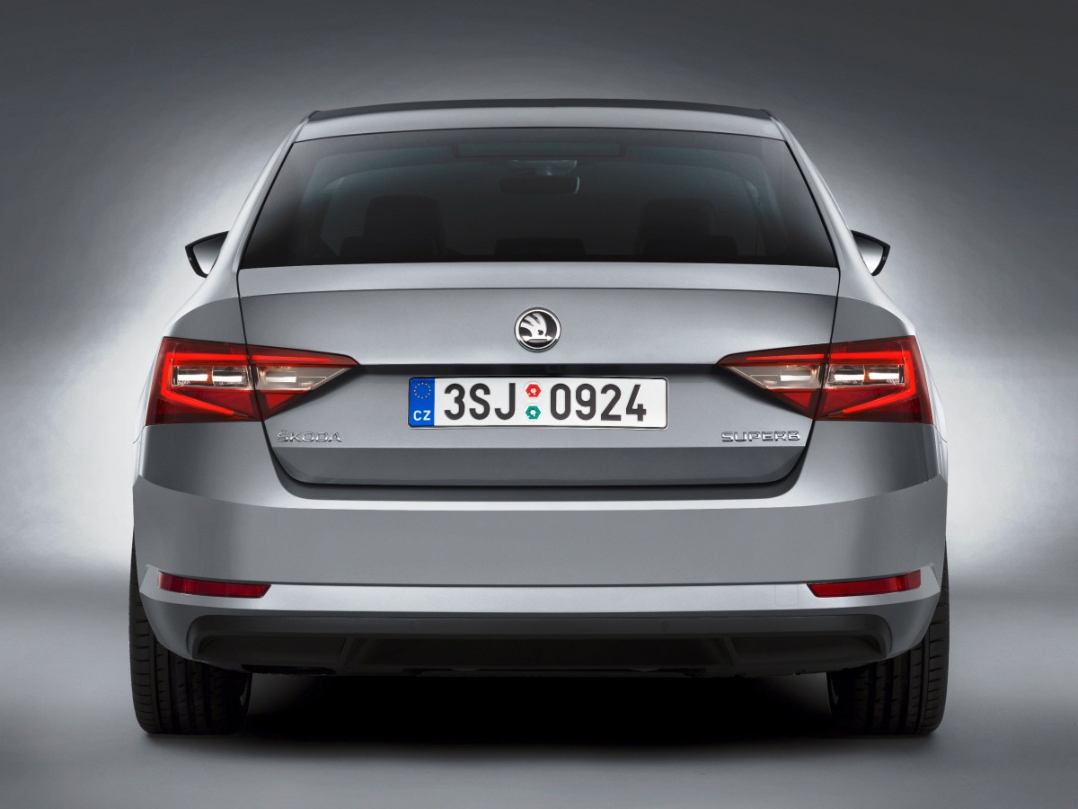 Škoda Superb - 2015