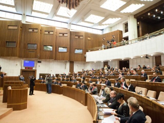 parlament, NR SR, poslanci