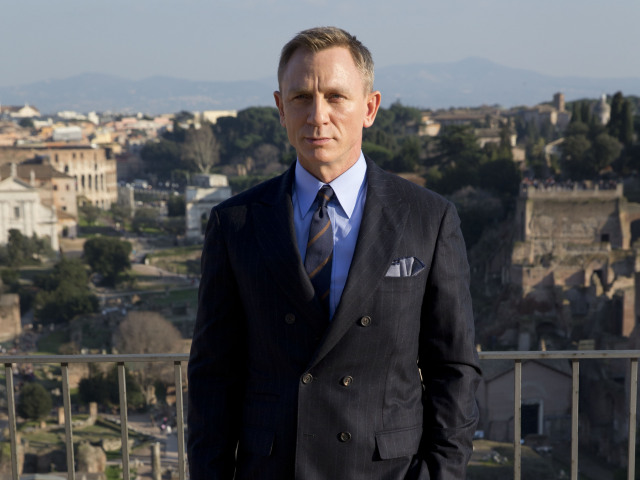 Daniel Craig