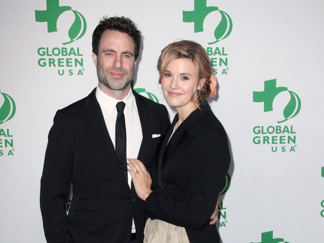 Herečka Maggie Grace a jej snúbenec Matthew Cooke. 