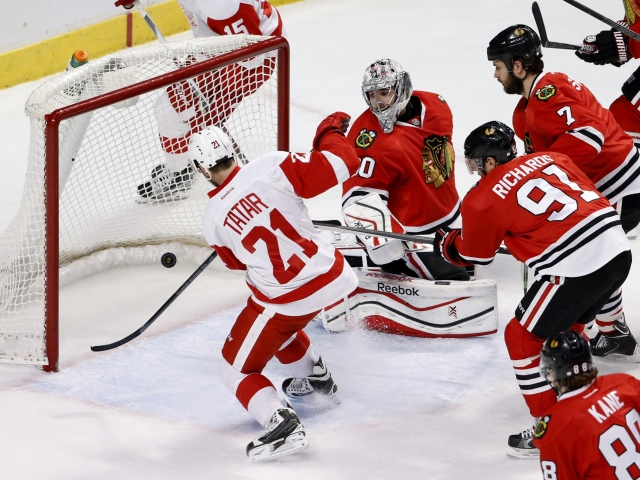 Tomáš Tatar, Corey Crawford
