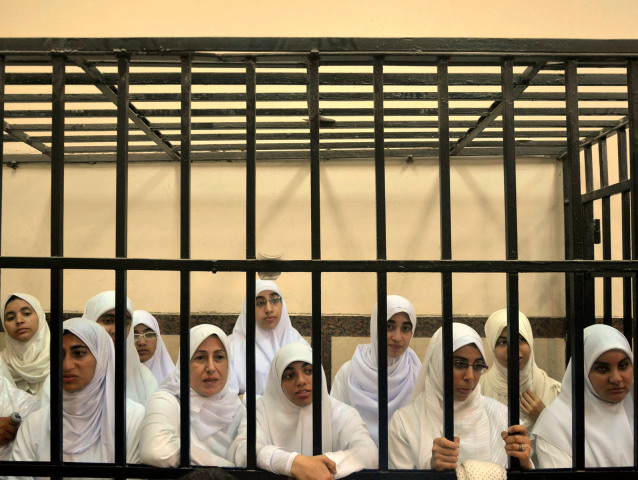 Egypt, súd, ženy, moslimky, Muhamad Mursí, mreže, väzenie