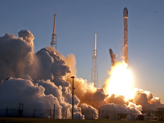 vesmírna raketa, SpaceX, kozmos, vesmírna loď,