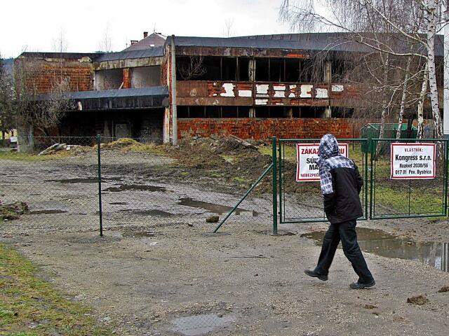 budova, stavenisko, Považská Bystrica