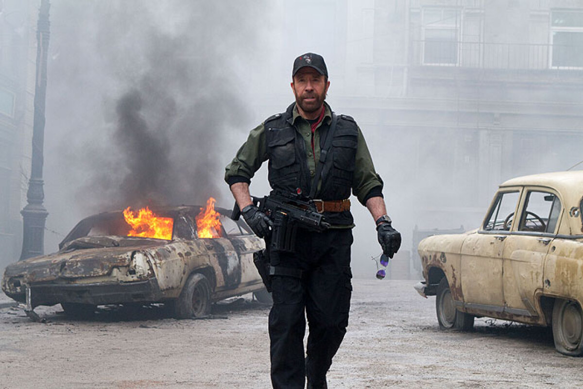 Expendables 2, Chuck Norris