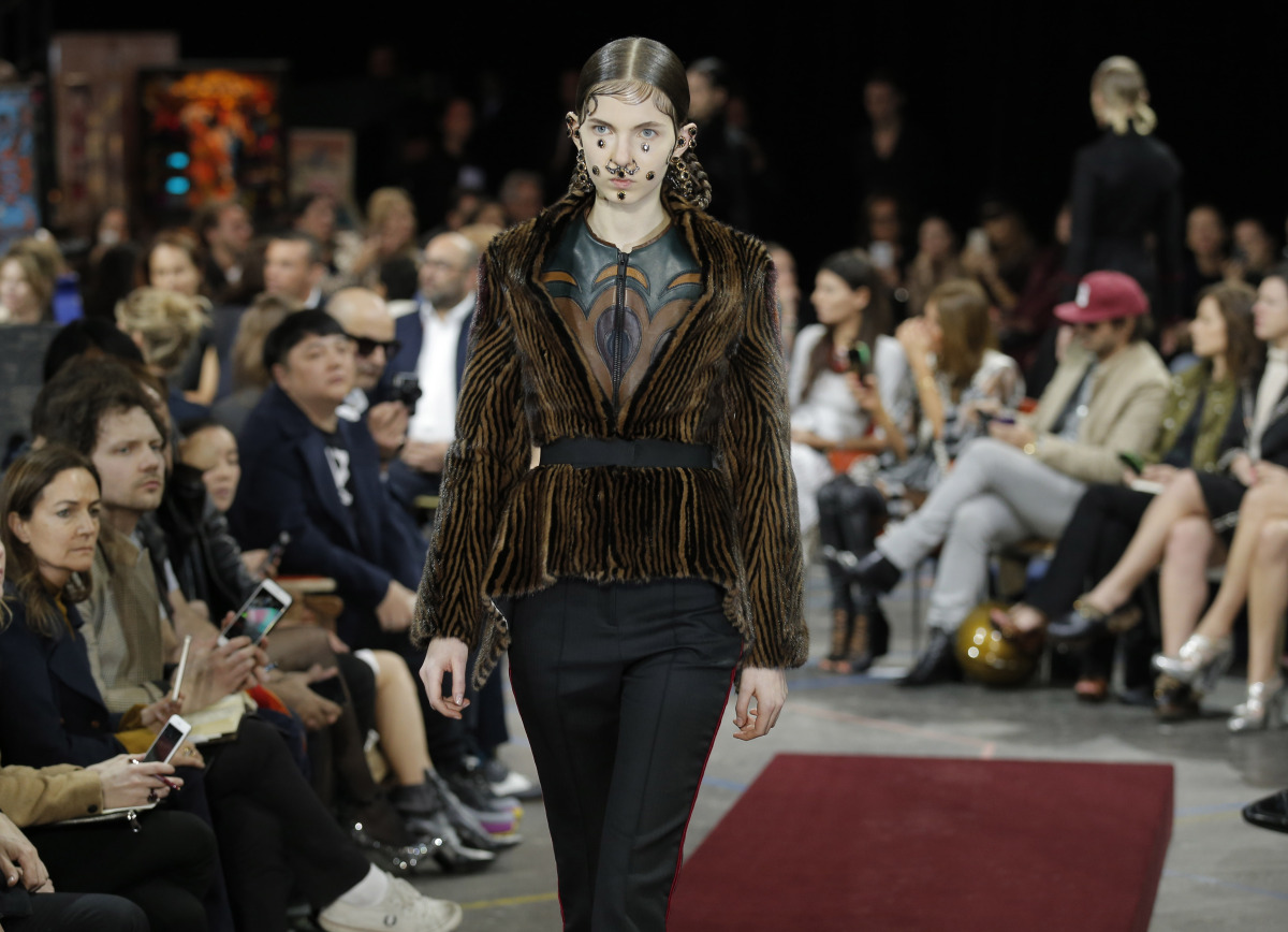 Givenchy - jeseň-zima 2015/2016 - Paríž