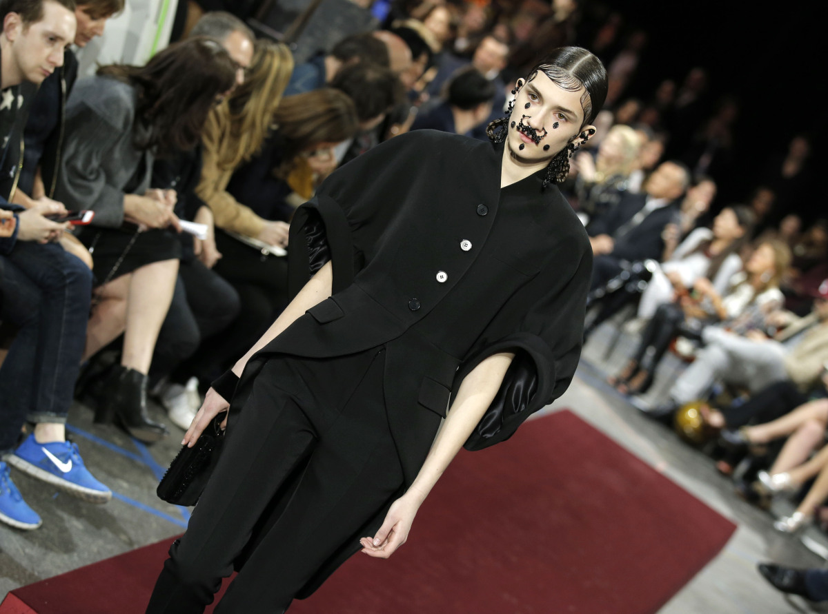 Prehliadka módneho domu Givenchy - kolekcia jeseň-zima 2015/2016.