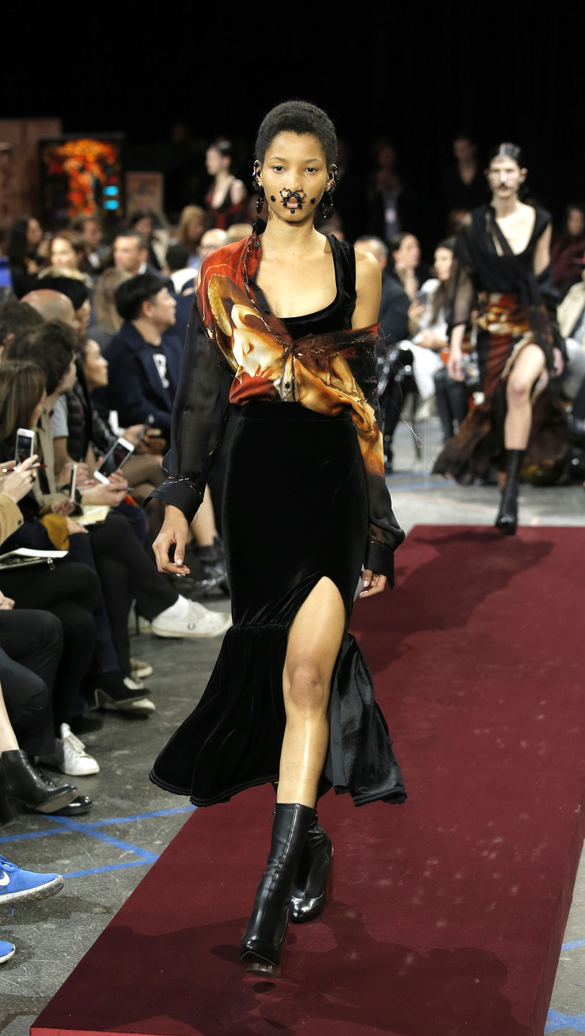Prehliadka módneho domu Givenchy - kolekcia jeseň-zima 2015/2016.