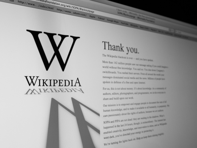 Wikipedia, Wikipédia, encyklopédia, Wikimedia Foundation