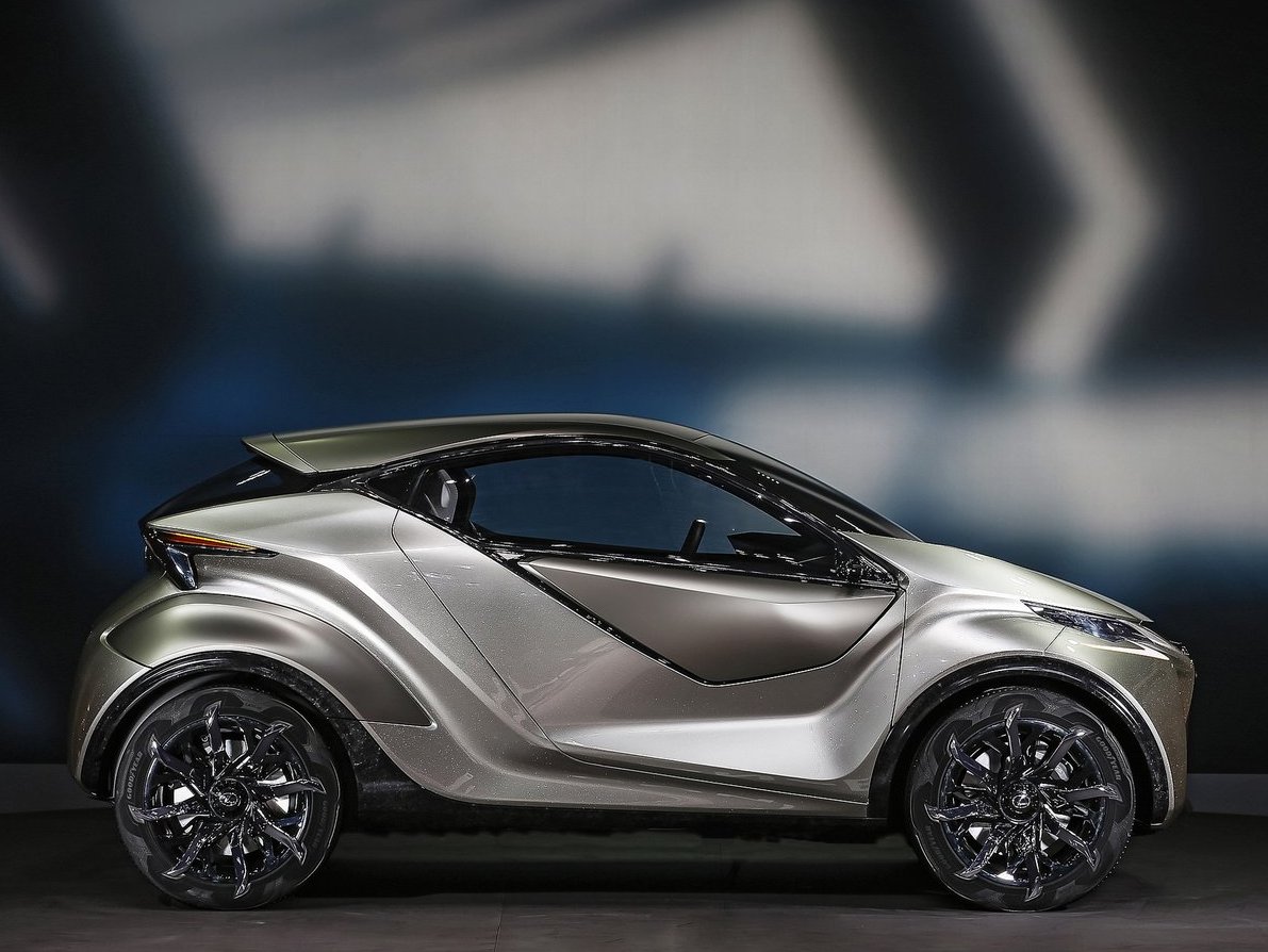 Štúdia má na dĺžku necelého 3,5 metra. Dizajnom evokuje skôr crossover ako klasický hatchback.