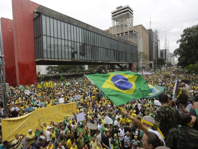 Dilma Rousseffová, Brazília, protesty
