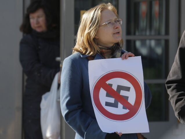 stop nacizmu, antinacisti, antifašiti, Rusko, nacizmus, hákový kríž