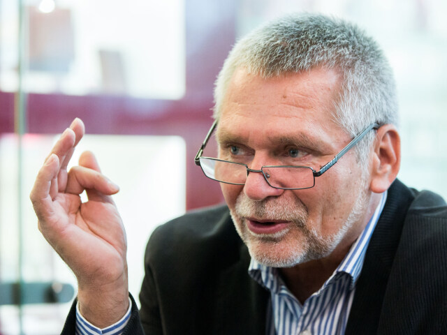 psychiater, černak, psychotest, letecké nešťastie
