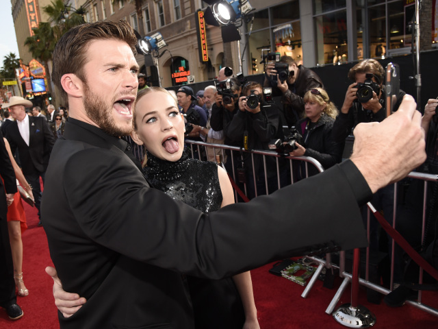 Scott Eastwood a jeho kolegyňa Britt Robertson