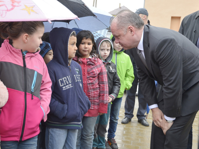 Andrej Kiska, prezident, Rómovia, Spišský Hrhov