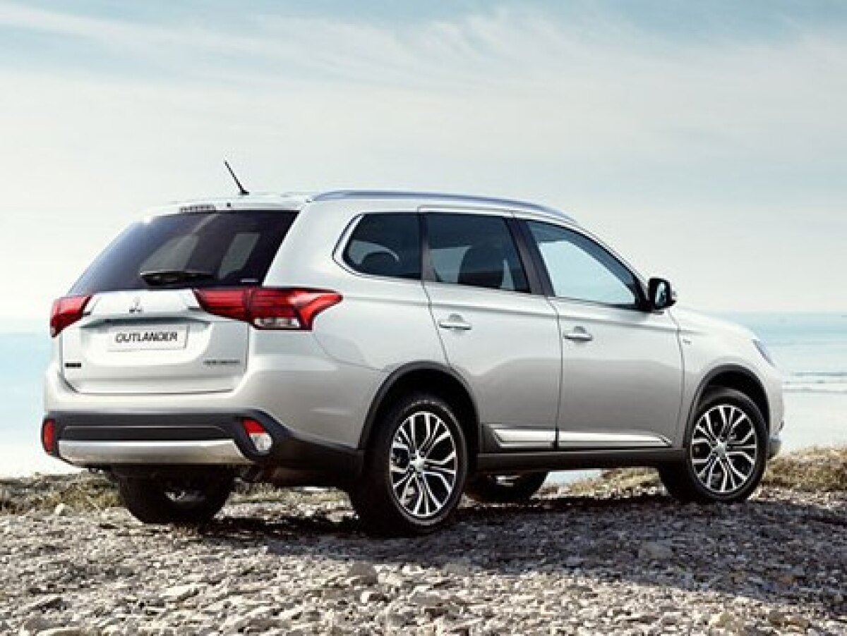 Mitsubishi Outlander - 2016