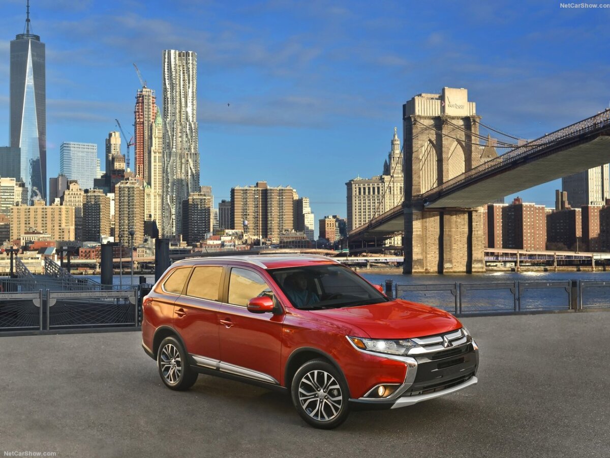 Mitsubishi Outlander - 2016