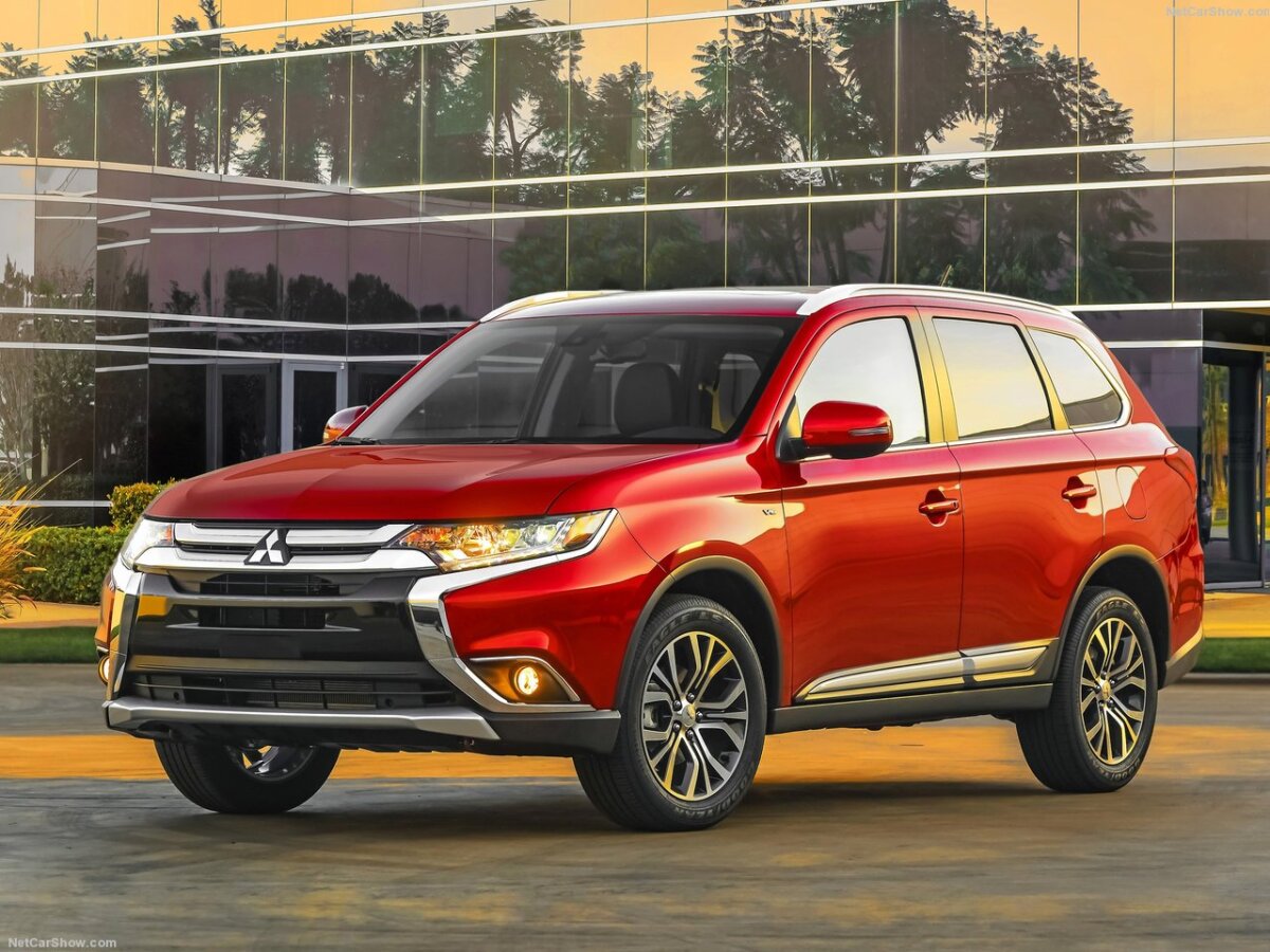 Mitsubishi Outlander - 2016