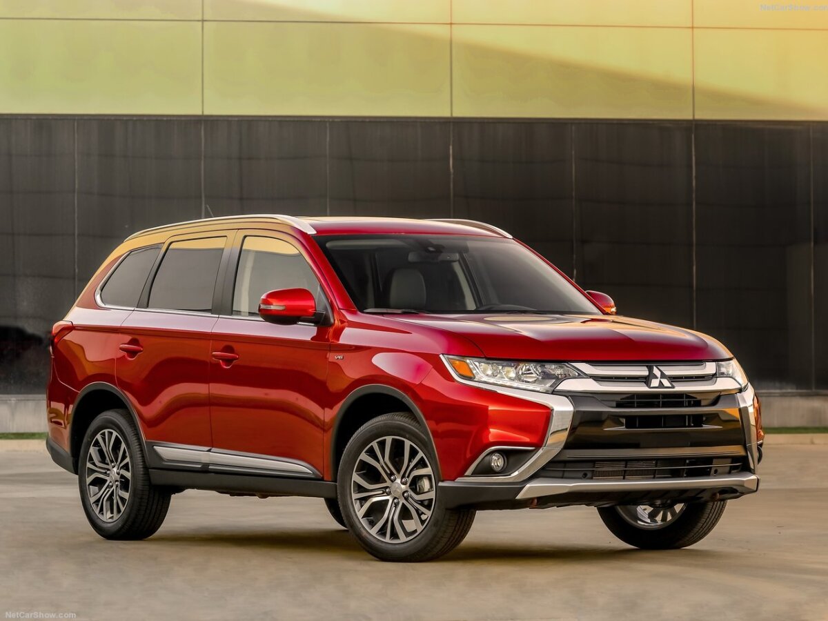 Mitsubishi Outlander - 2016