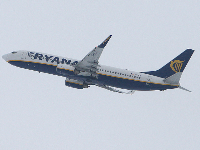 letisko , lietadlo , Ryanair