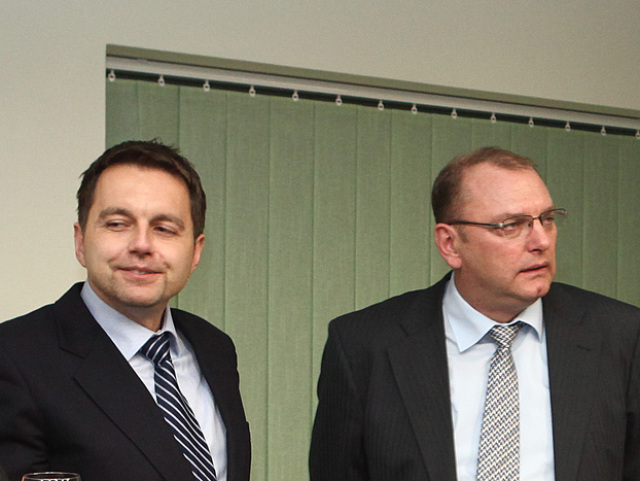 Kažimír, Vážny